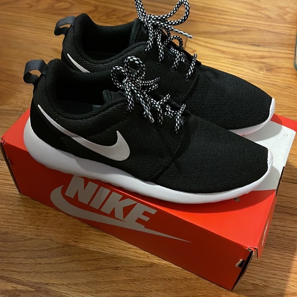 Nike roshe one - Picture 3 of 5